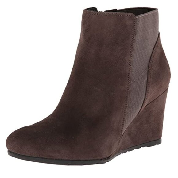 Clarks Rosepoint Bell Women's Boot - Picture 1 of 5